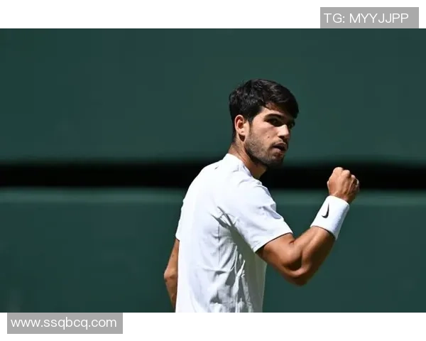 卡洛斯：从球场传奇到全能人物的辉煌人生与足球风云故事