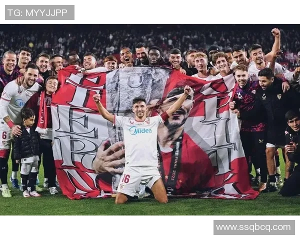 足球巨星开门之际 传奇故事背后的坚韧与荣耀